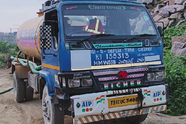 sewage-tank-cleaning